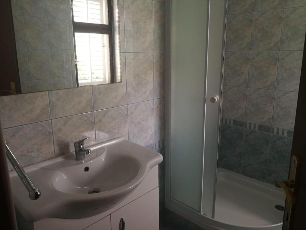 Pansion Marinka-Bire Rooms Lumbarda Bagian luar foto
