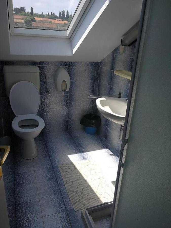 Pansion Marinka-Bire Rooms Lumbarda Bagian luar foto