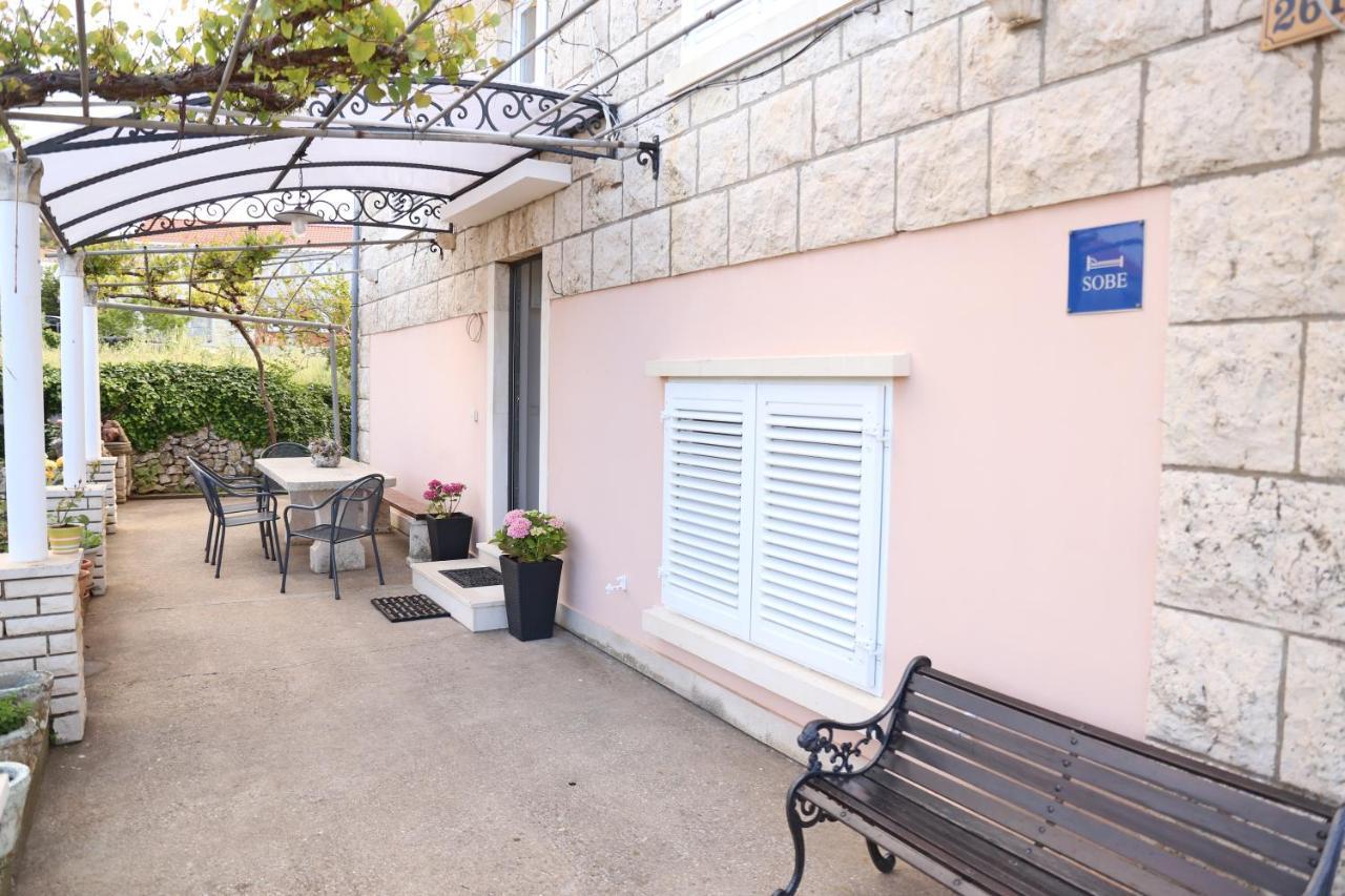 Pansion Marinka-Bire Rooms Lumbarda Bagian luar foto